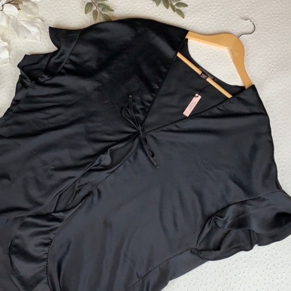 *366 NWT Victoria's Secret Kimono Robe w/ Ruffle - Picture 3 of 6